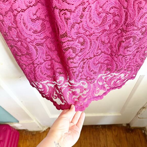 Garnet Hill Burgundy Lace Sheath Dress 3/4 Sleeve Scalloped Hemline 2 Classy - Picture 7 of 13